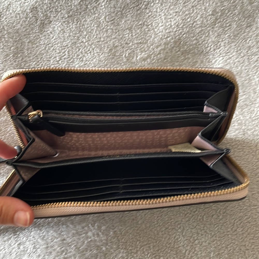 Kate Spade Wallet - Picture 4 of 4